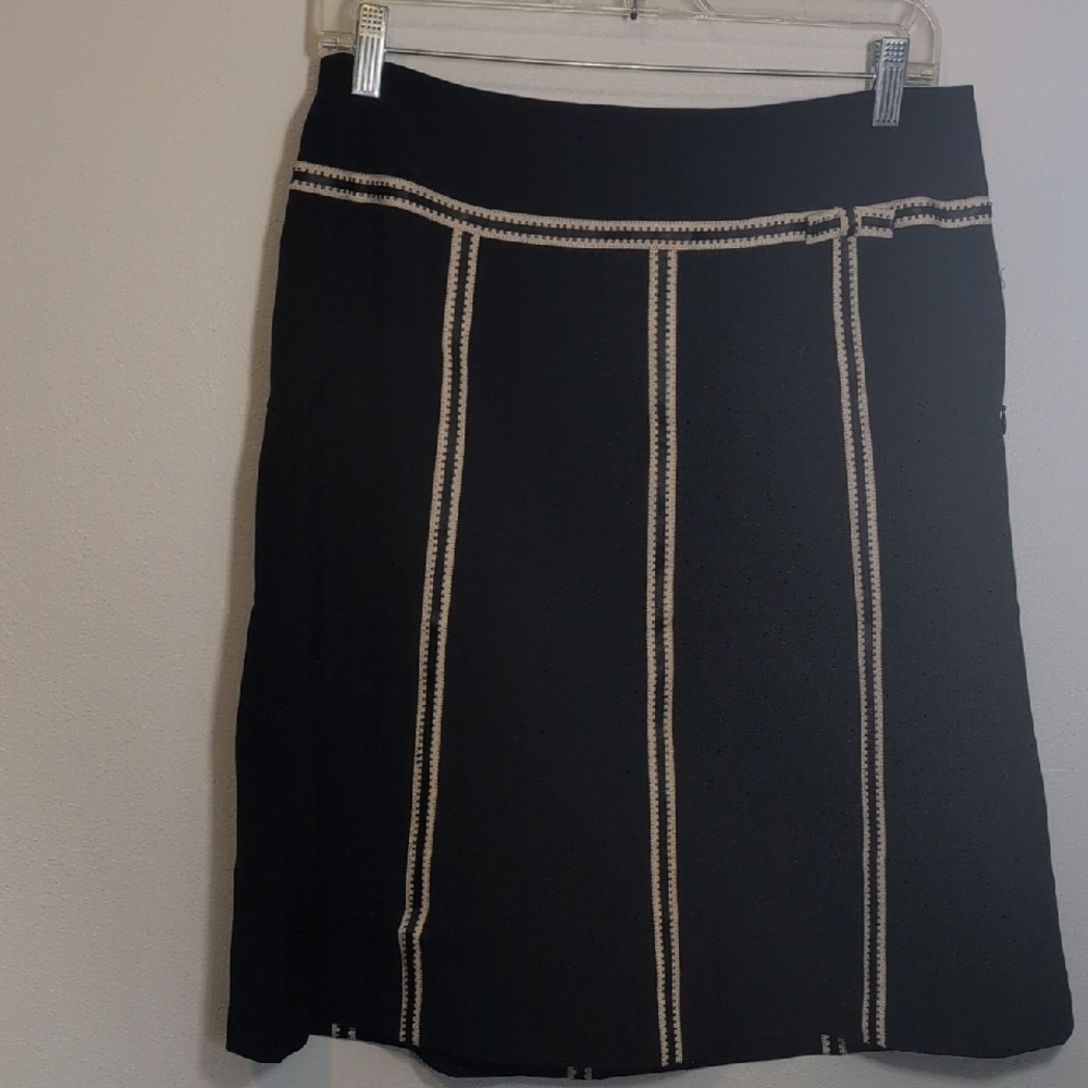 Ann Taylor Black and Cream Pencil Skirt